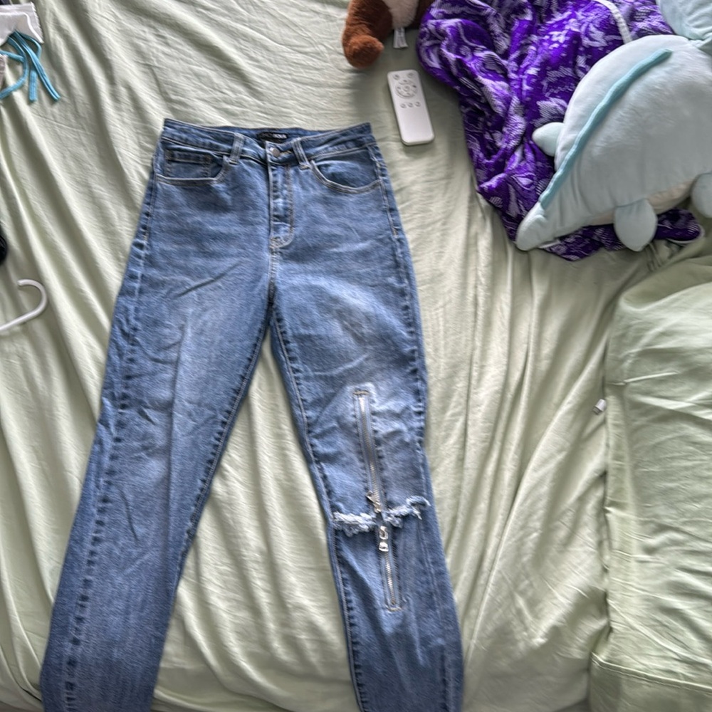 Zip rip jeans